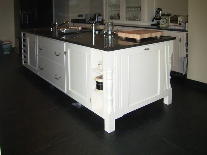 Free Standing Kitchen Island Unit   Bespoke Island Unit Constructed To Match The Original Kitchen Incorperating Integrated Dishwasher 0 